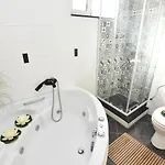 Eva's Garden House 伊利索斯