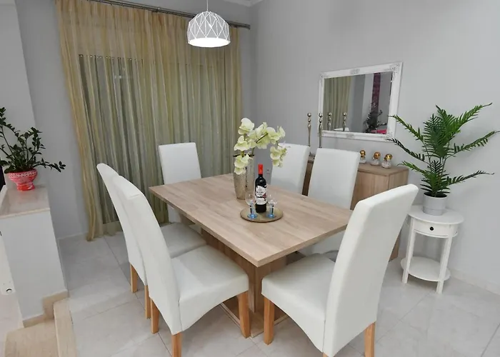 Eva's Garden House إياليسوس