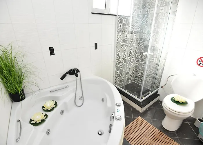 Eva's Garden House إياليسوس